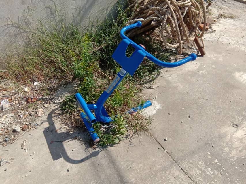 背肌训练器