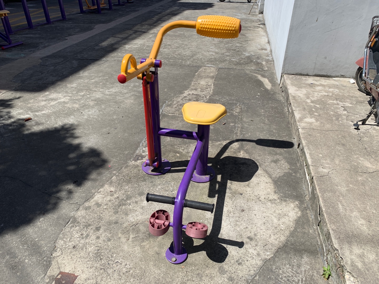 腹背锻炼器