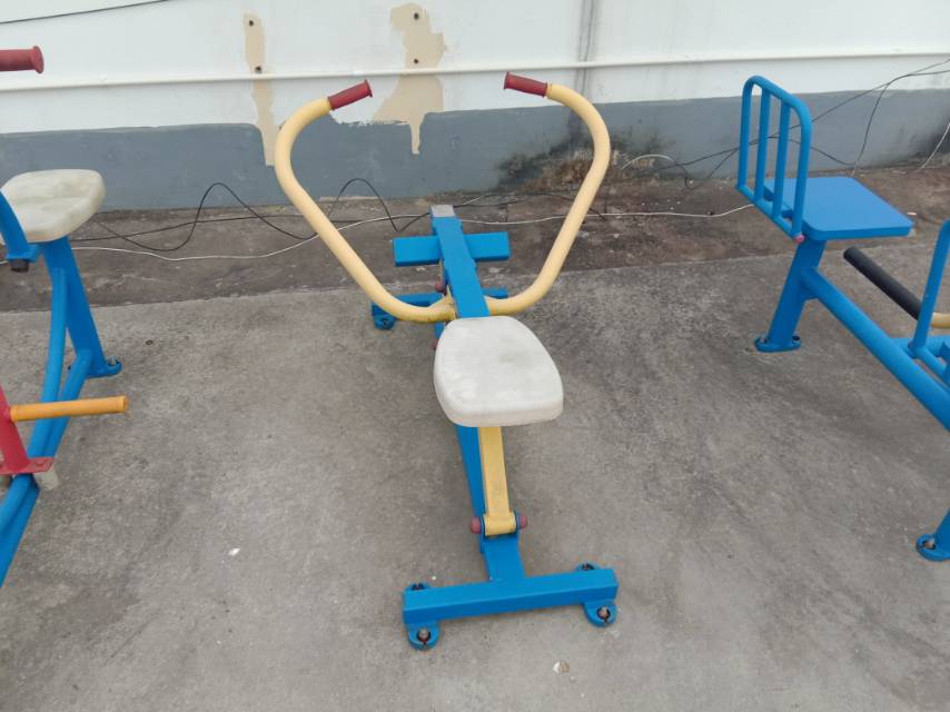 自重划船器