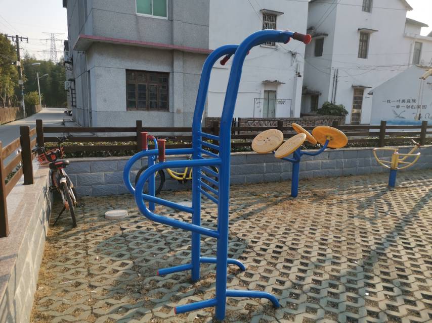 多功能训练器