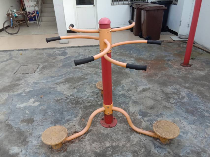 扭腰器