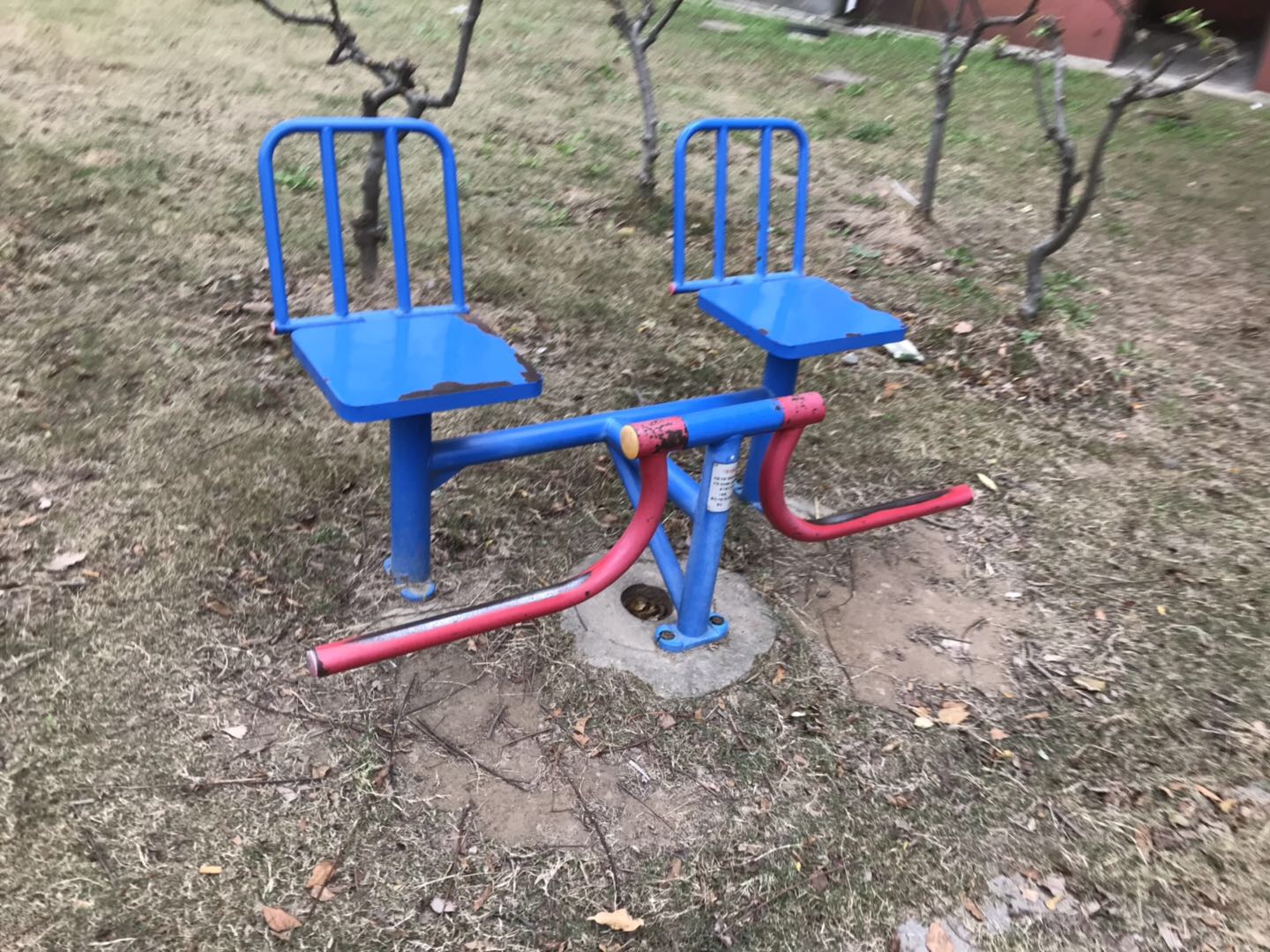 下肢训练器