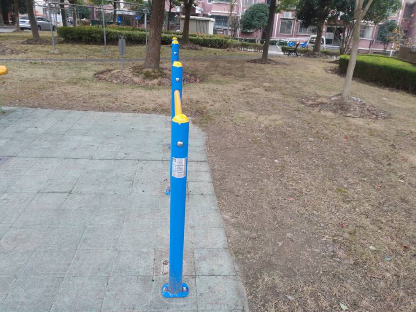 搁腿杠