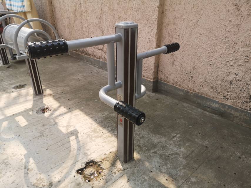 四联压腿按摩器