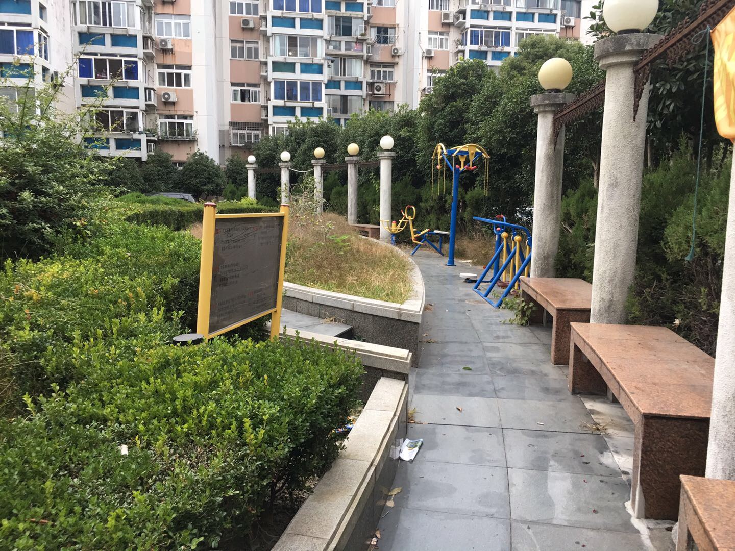 金杨四居金芙苑小区健身点