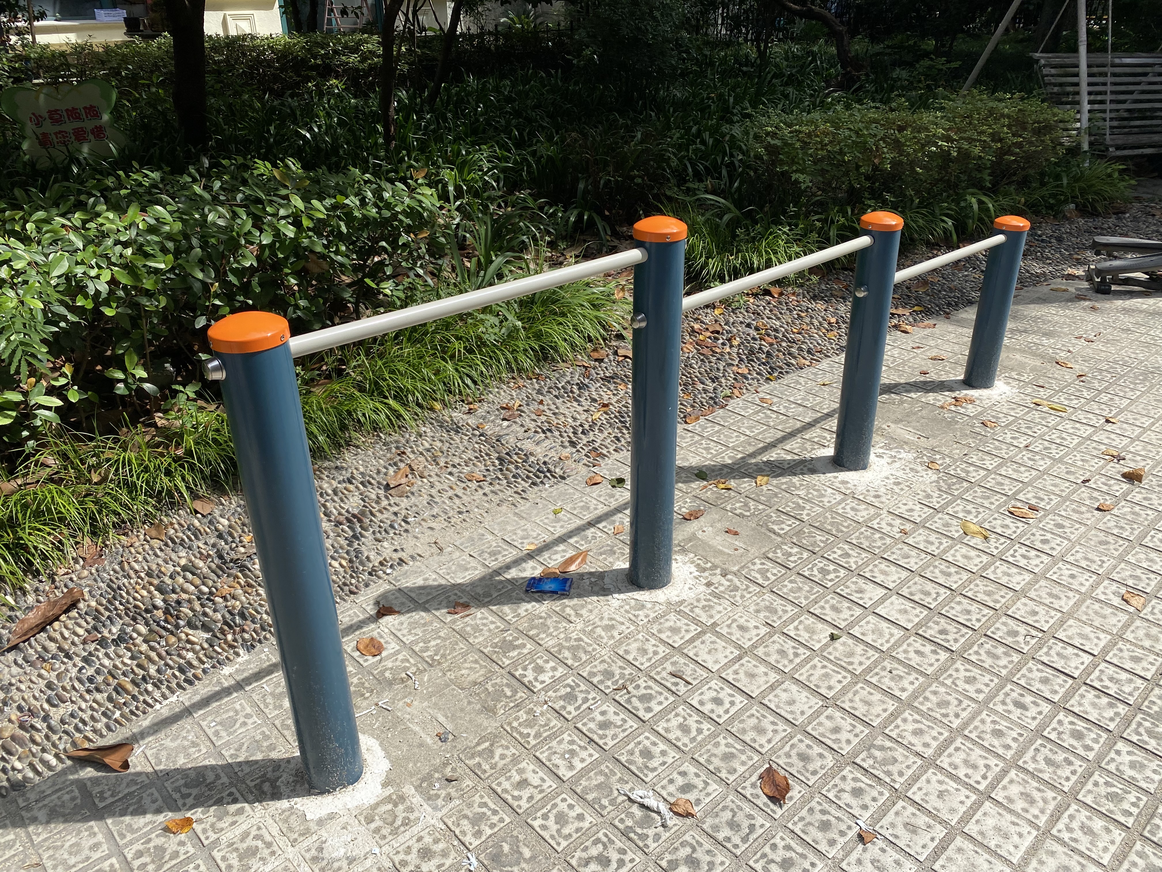 弹振压腿器