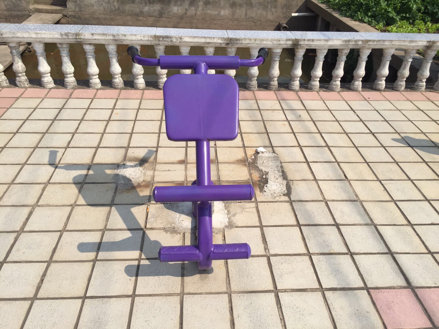 背肌训练器
