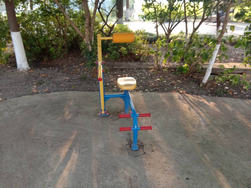 腹背锻炼器