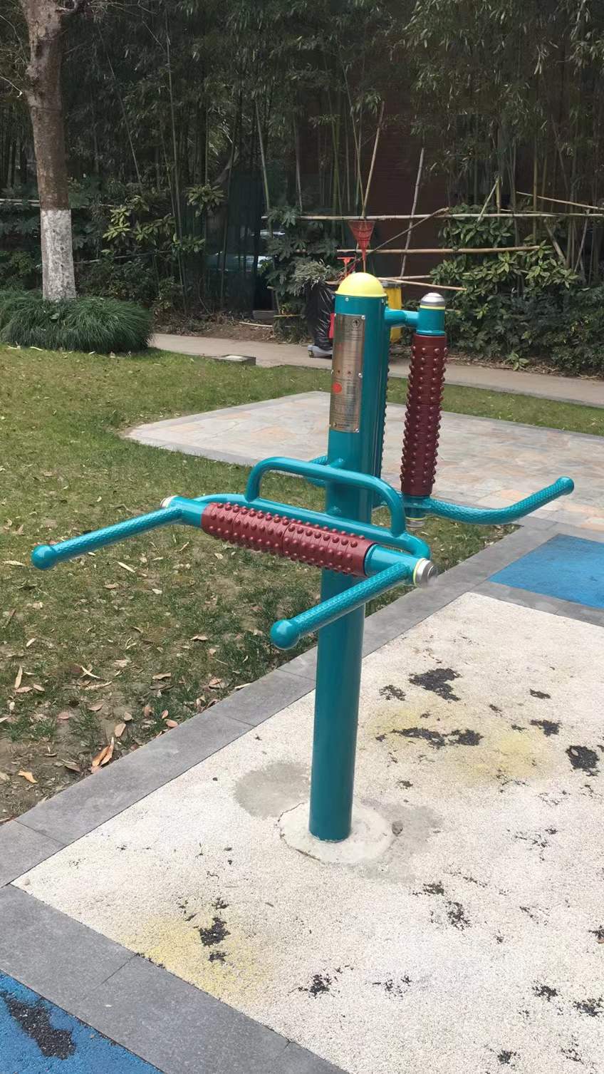 互动式腰背按摩器
