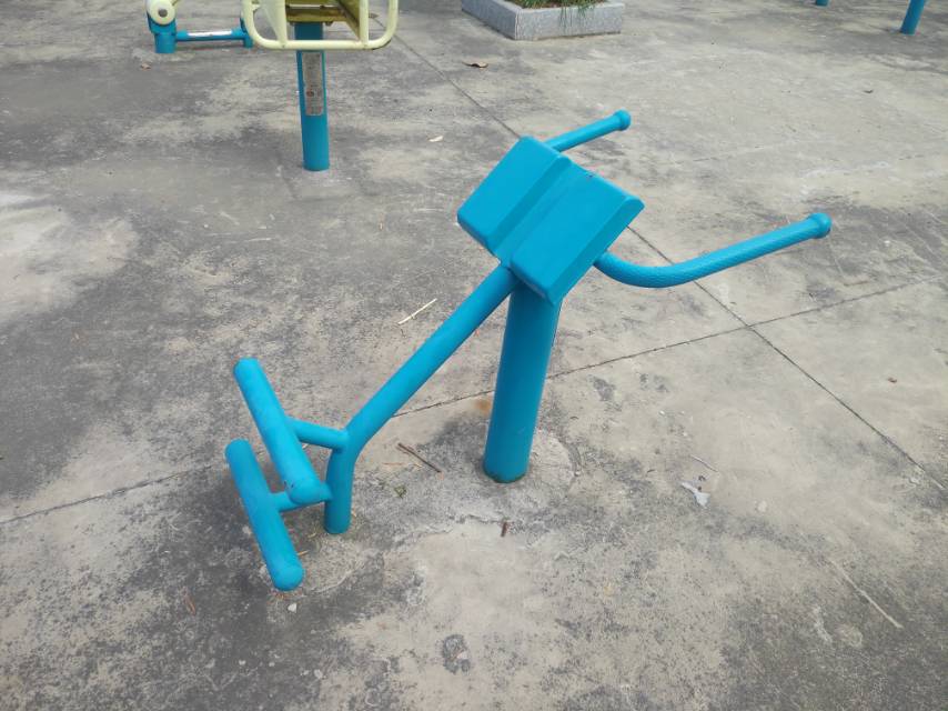 背肌训练器