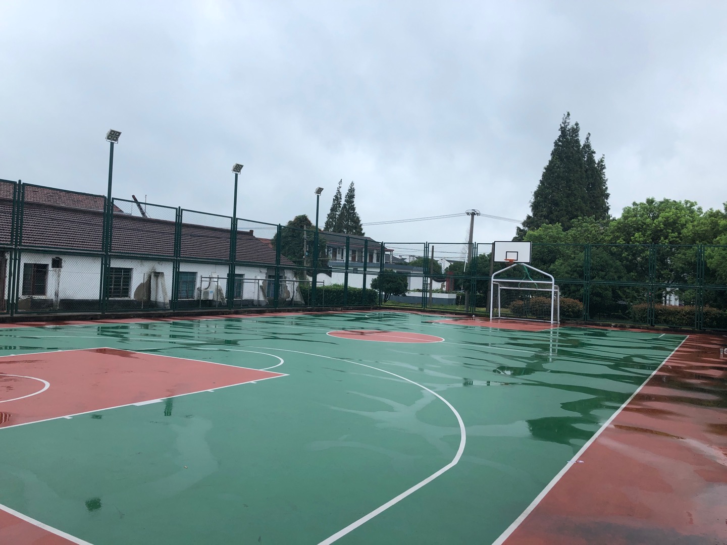 金溪居委会多功能球场