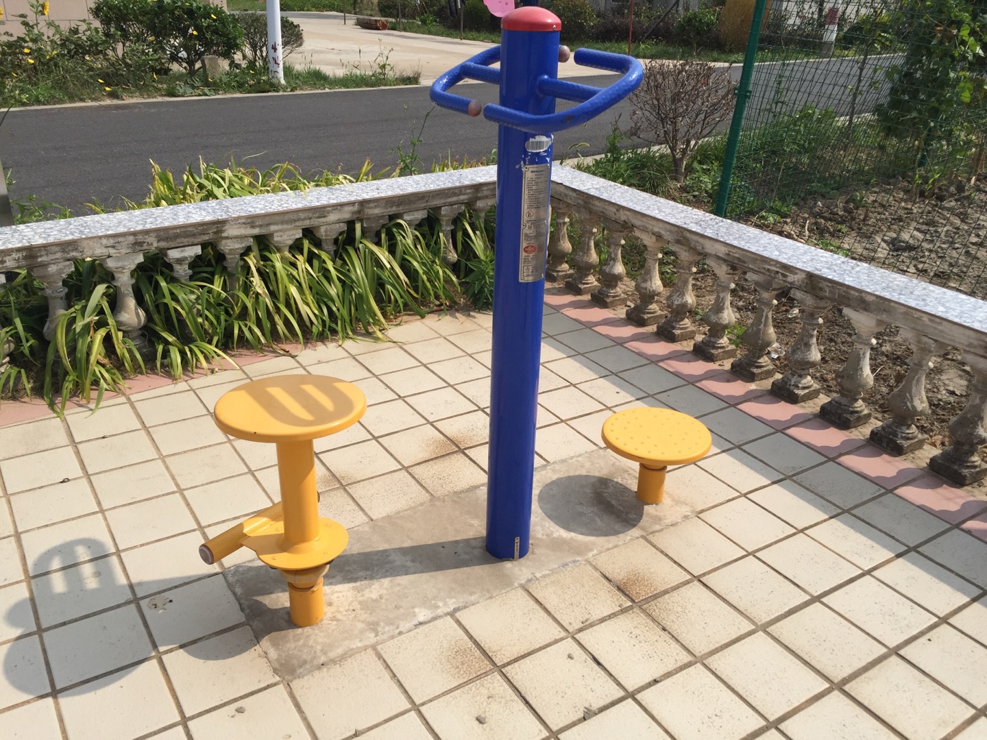 双位扭腰器