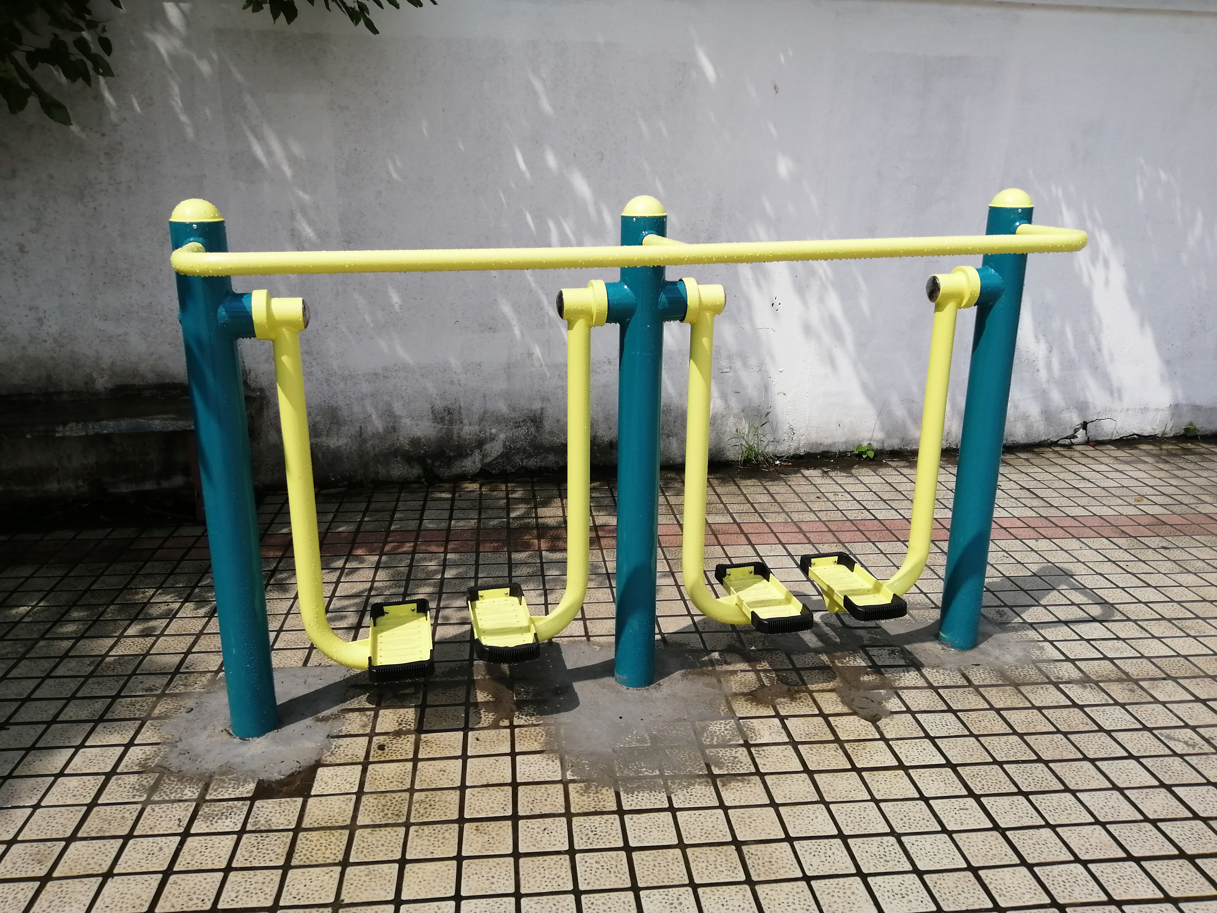 二位智能太空漫步机