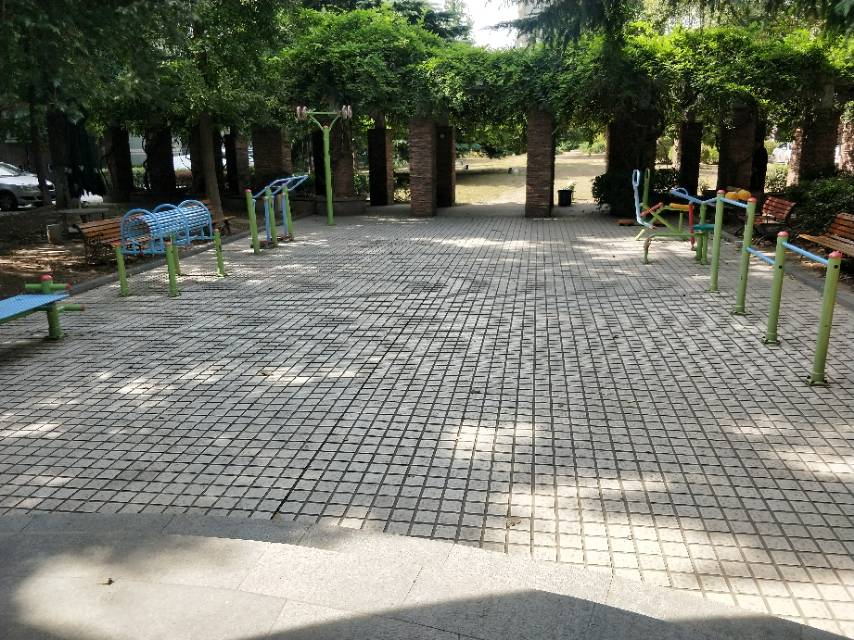 平度居委市民益智健身苑点