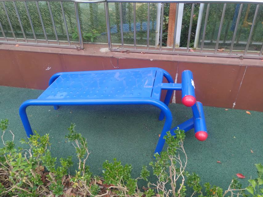 仰卧起坐板