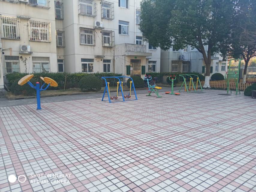 胜利居委健身点1