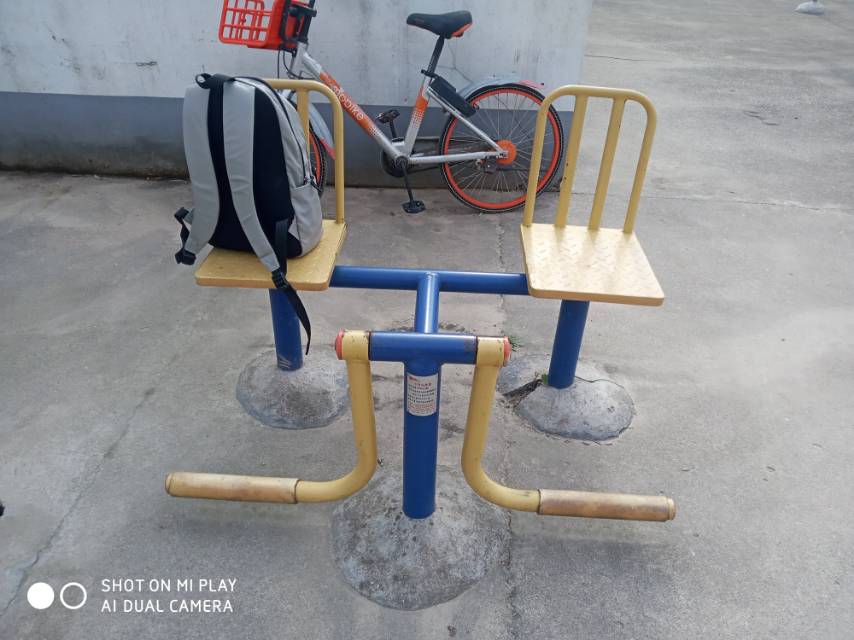 下肢锻炼器