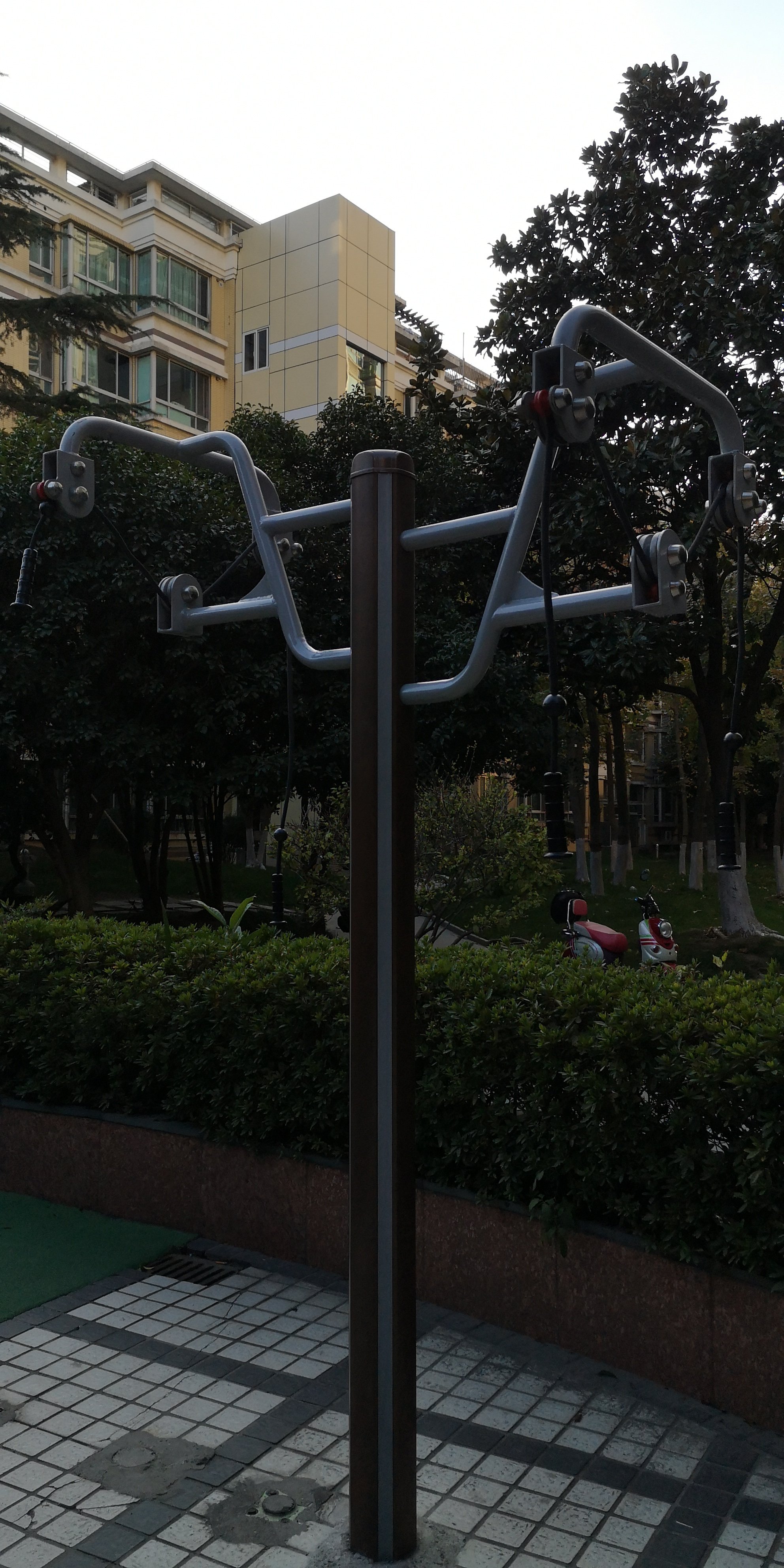 上肢训练器