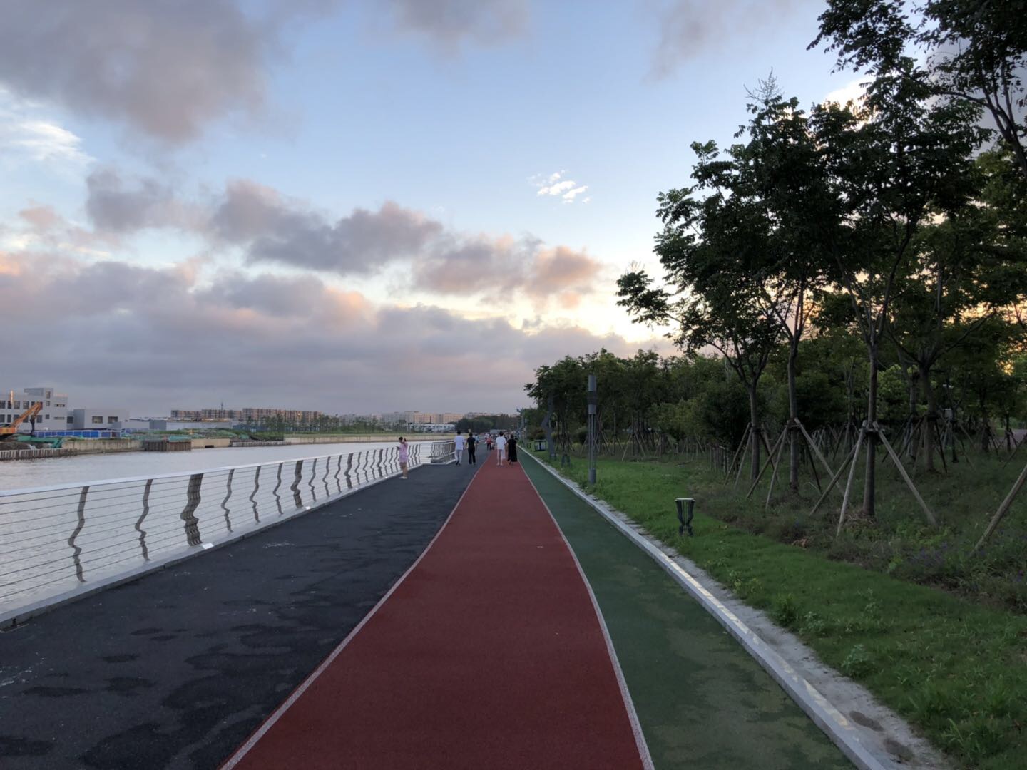 吴淞江北岸样板B块百姓健身步道（周家滩）