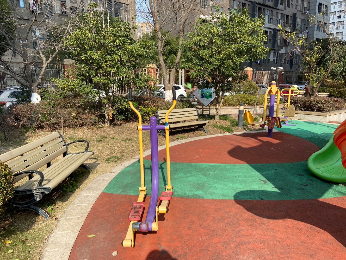 临泽路88弄小区市民健身点