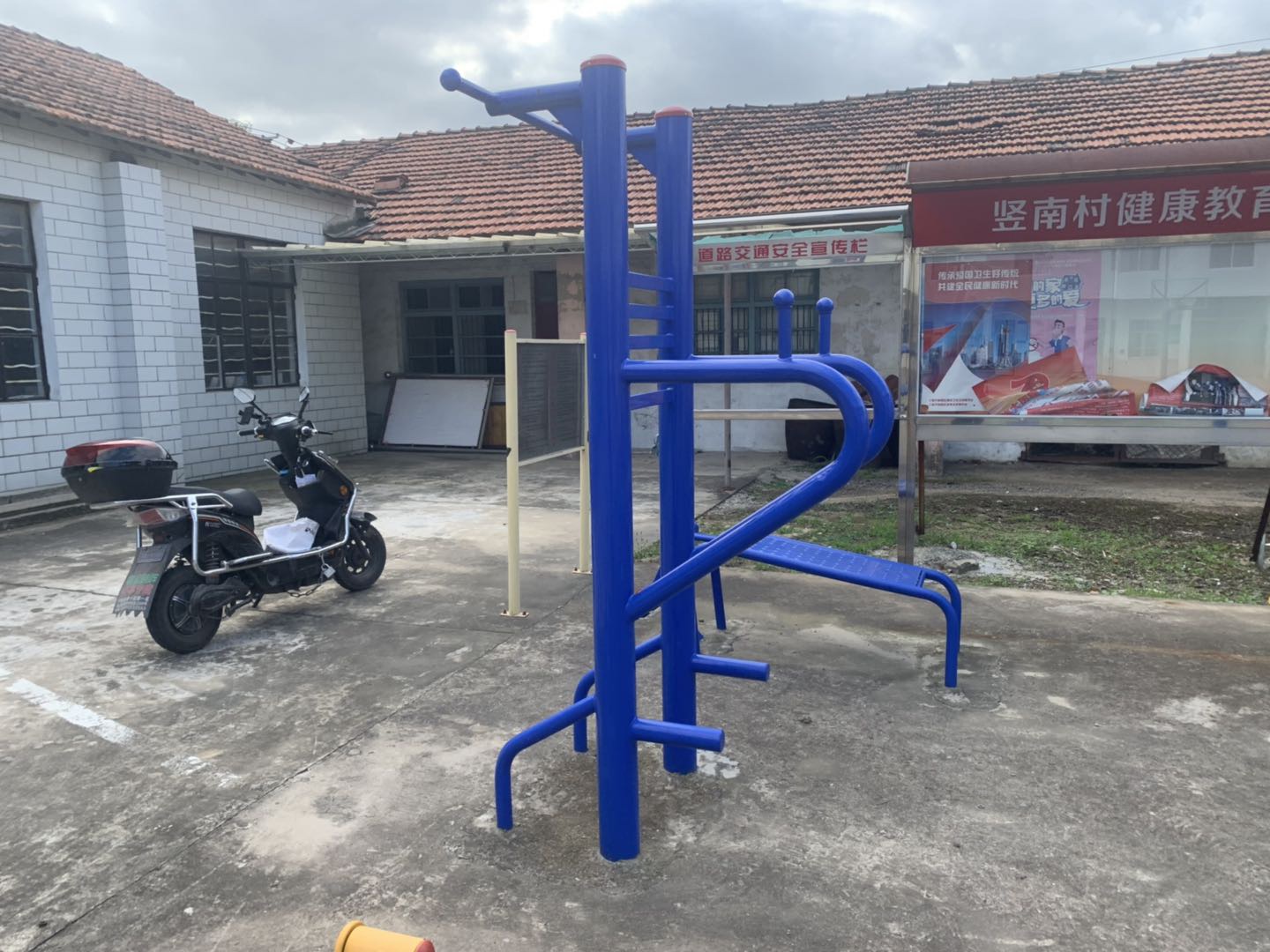 多功能锻炼器