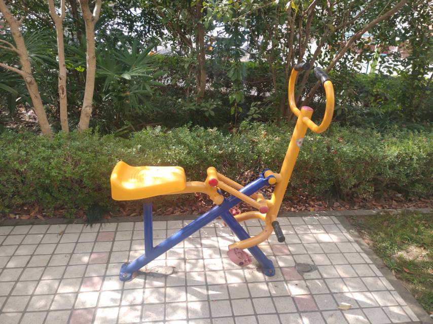 腰腿锻炼器