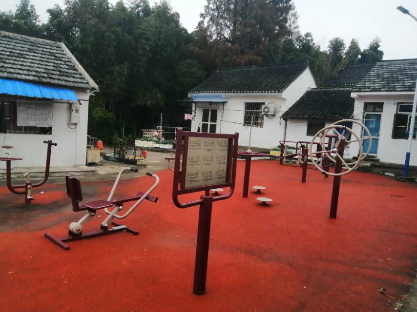 吕巷居委溪南路55弄市民益智健身点