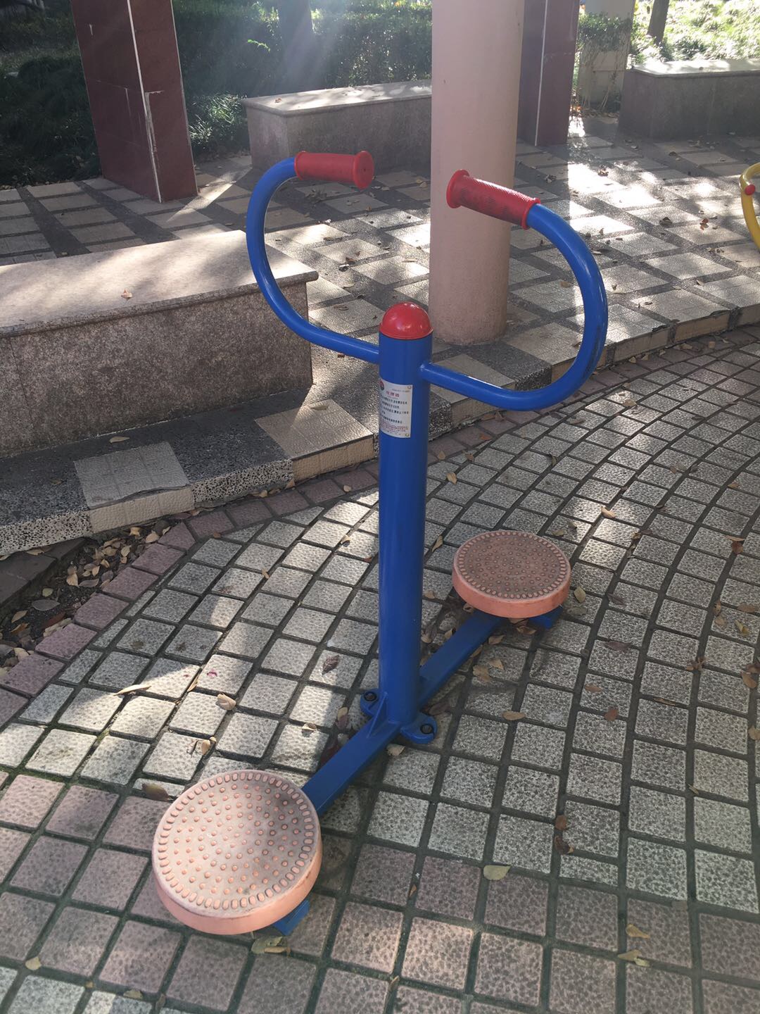 扭腰器