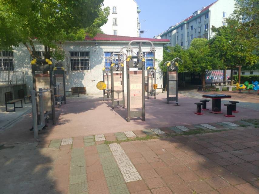 紫荆四村市民益智健身点