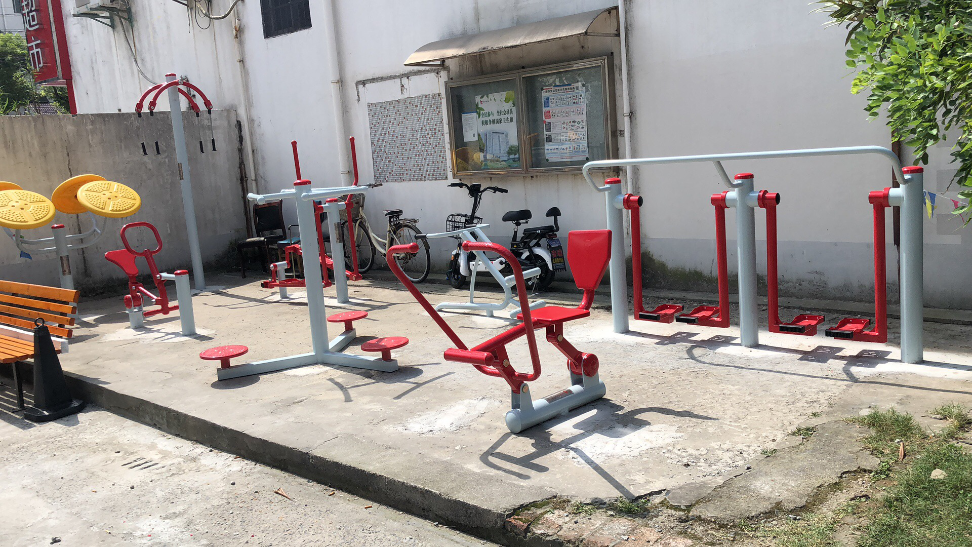 莲溪一居健身点