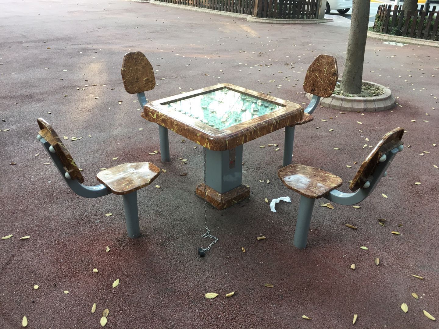 轨道式磁控象棋桌