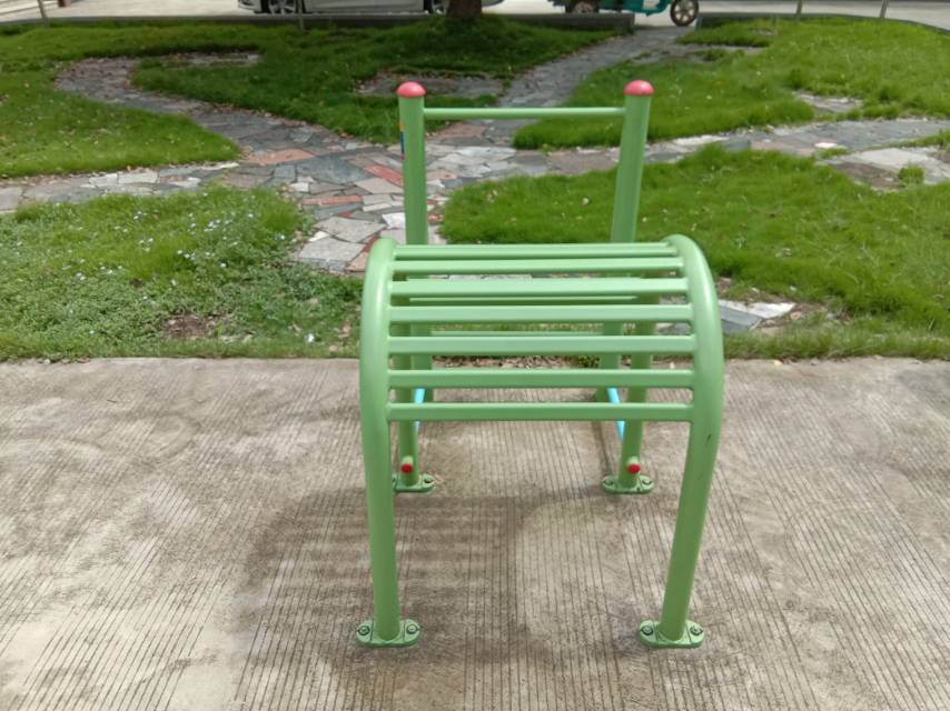 腰背伸展训练器