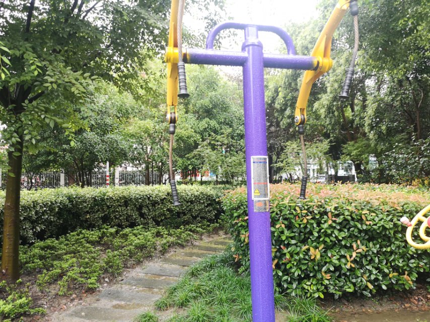 牵引器