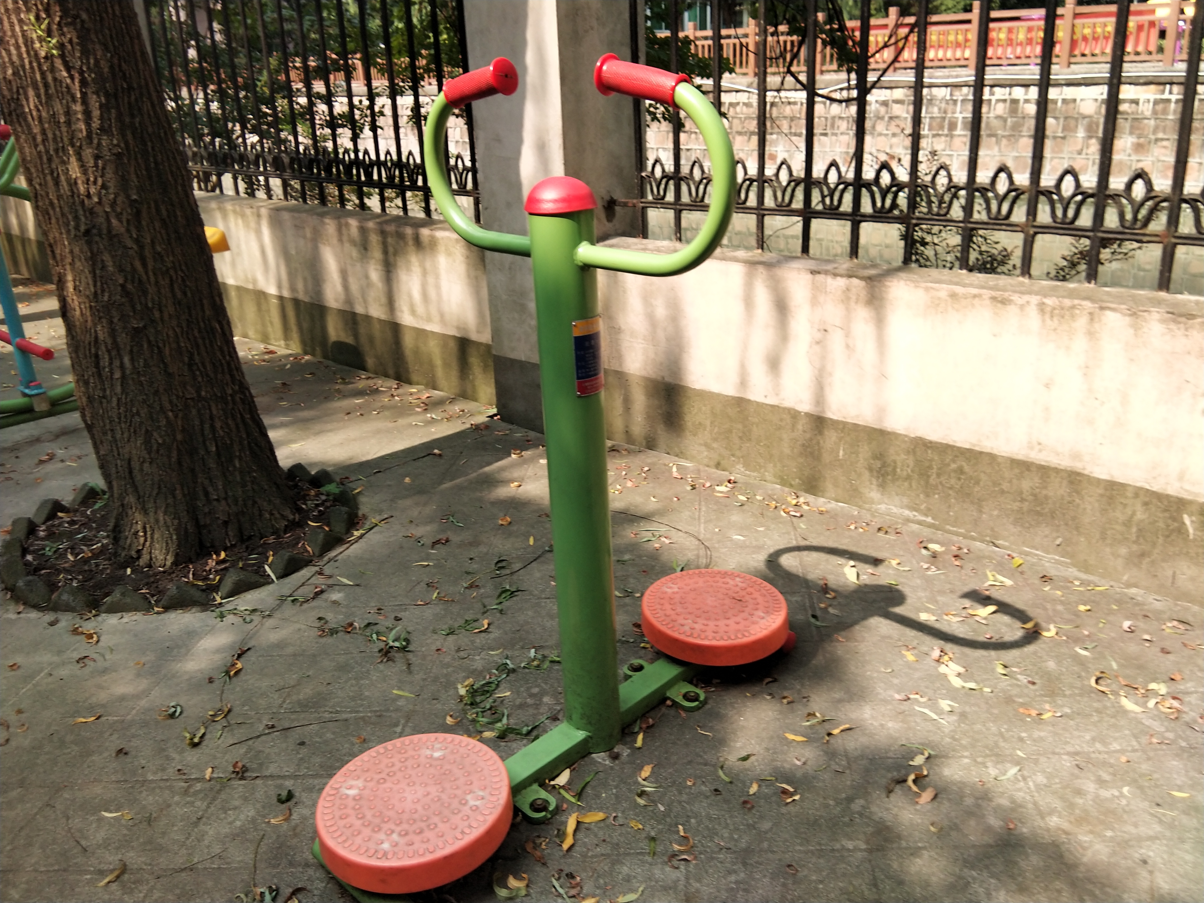 扭腰器