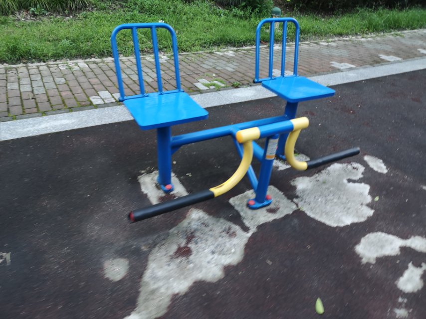 下肢训练器