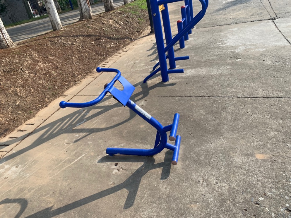 直立健身车