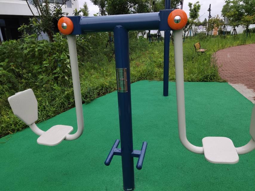 双位坐蹬器