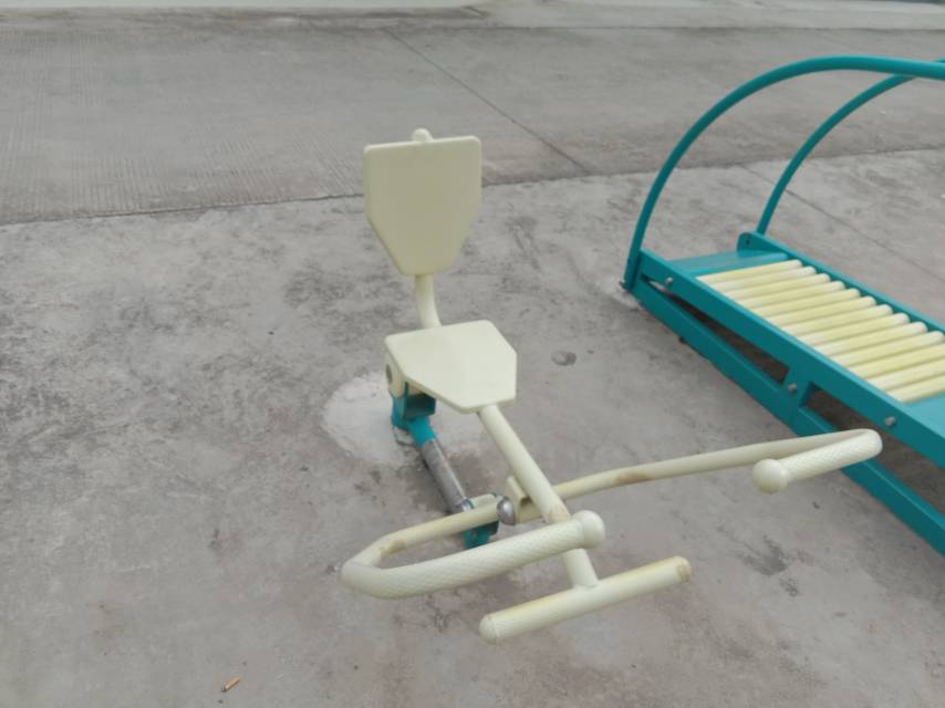 划船器