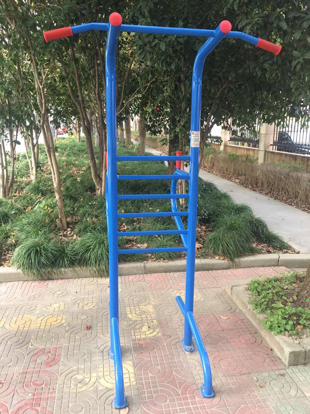 多功能训练器