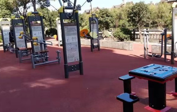 富康居委健身点②