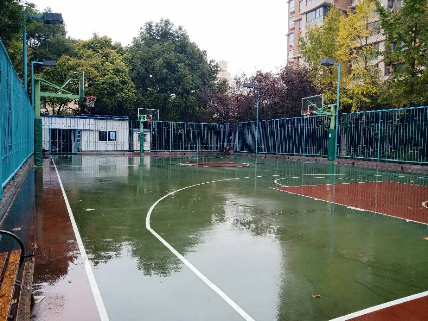 斜土公共运动场