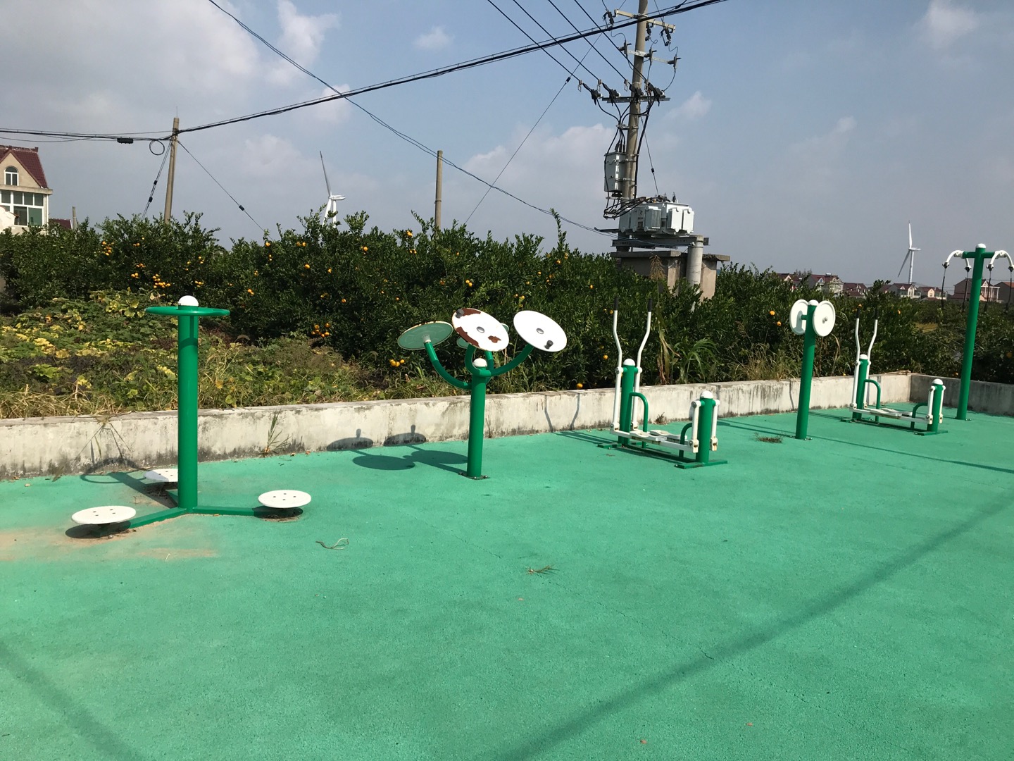 创建村健身点
