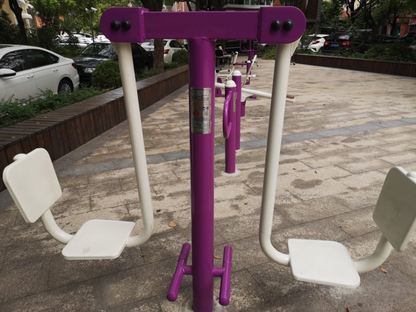 四位蹬力训练器