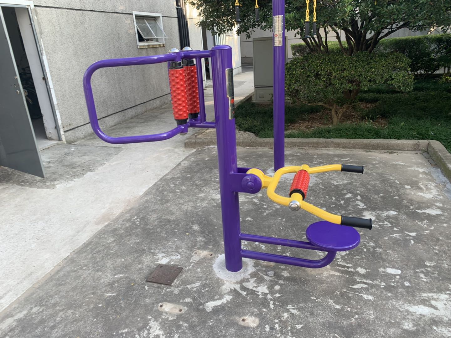 腰背按摩器