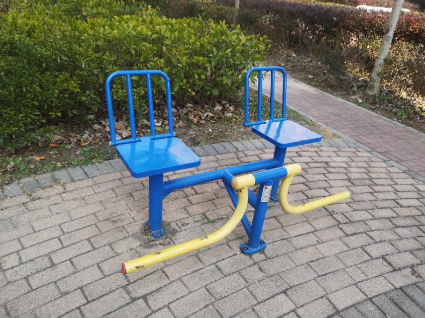 下肢训练器