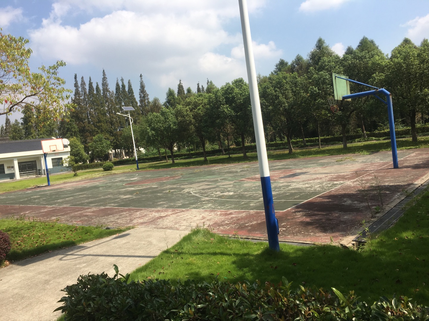 范家篮球场