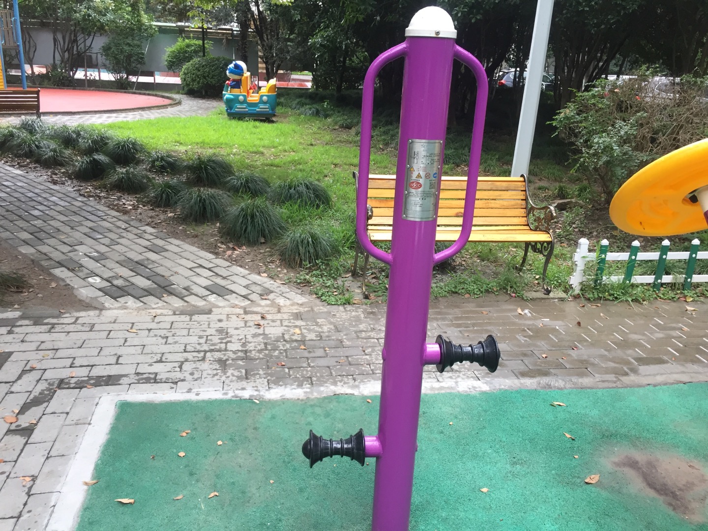 腿部按摩训练器