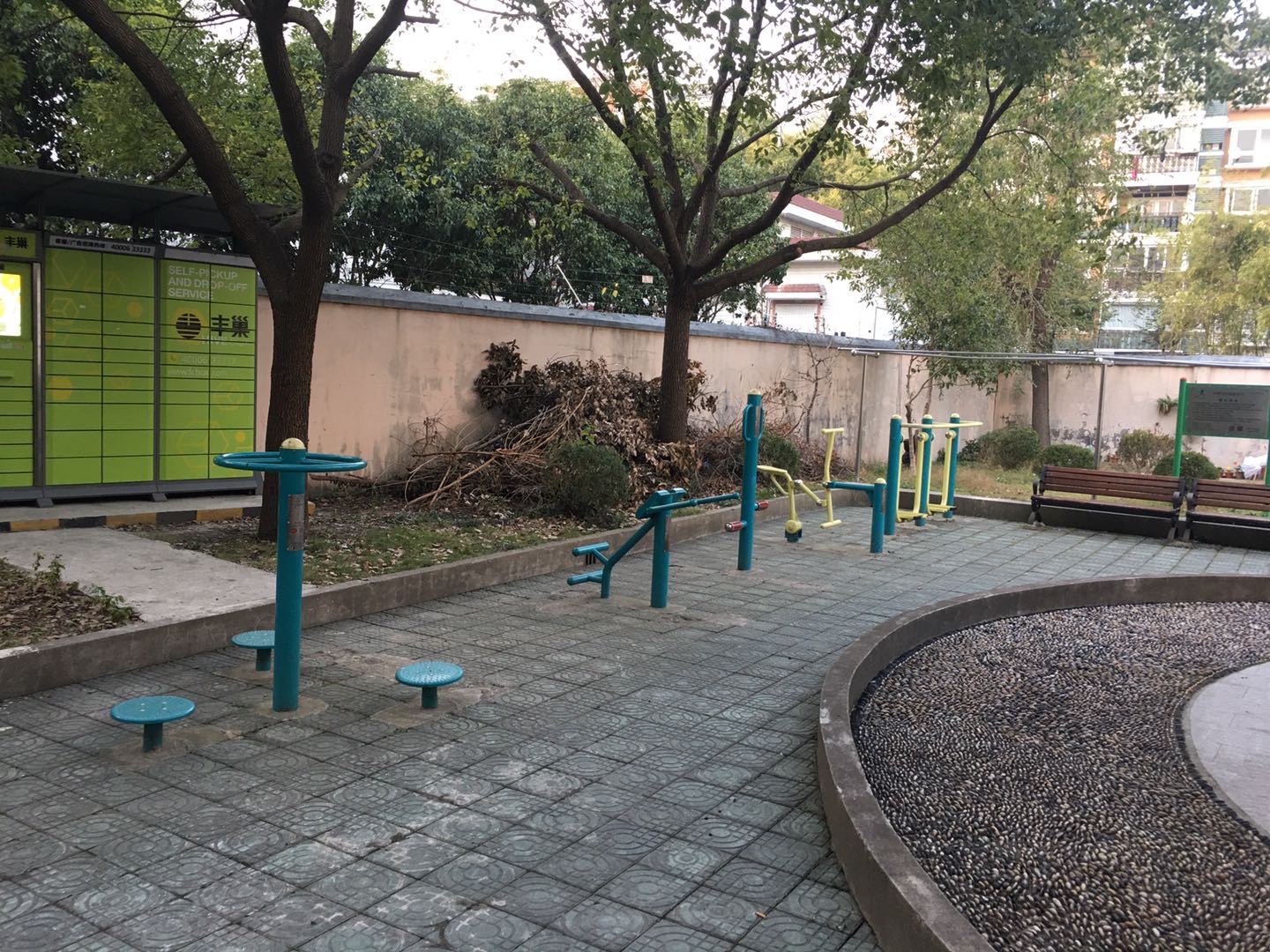 长桥六村健身点