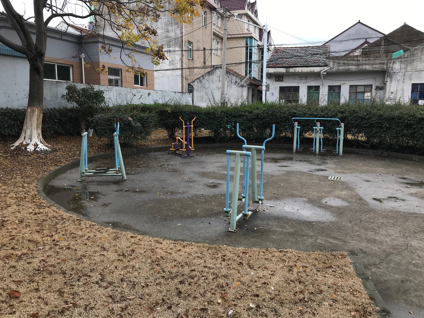 老西门广场健身点