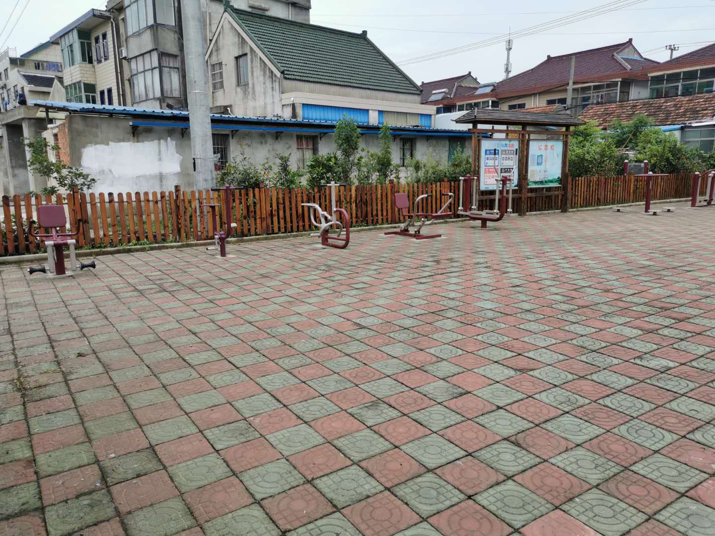 东新村第二健身点